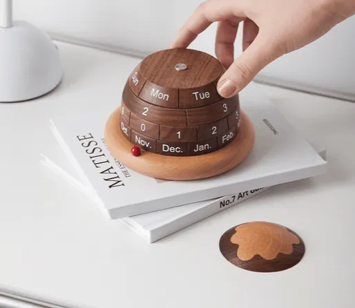 Jaxon Wooden Rotating Calendar
